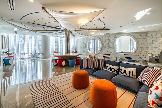 Building Photo - 15701 Collins Ave