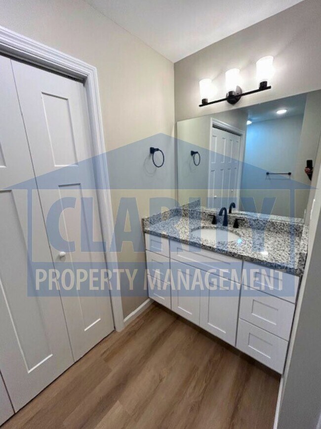 Building Photo - **One month free w/ a 15 month lease!**