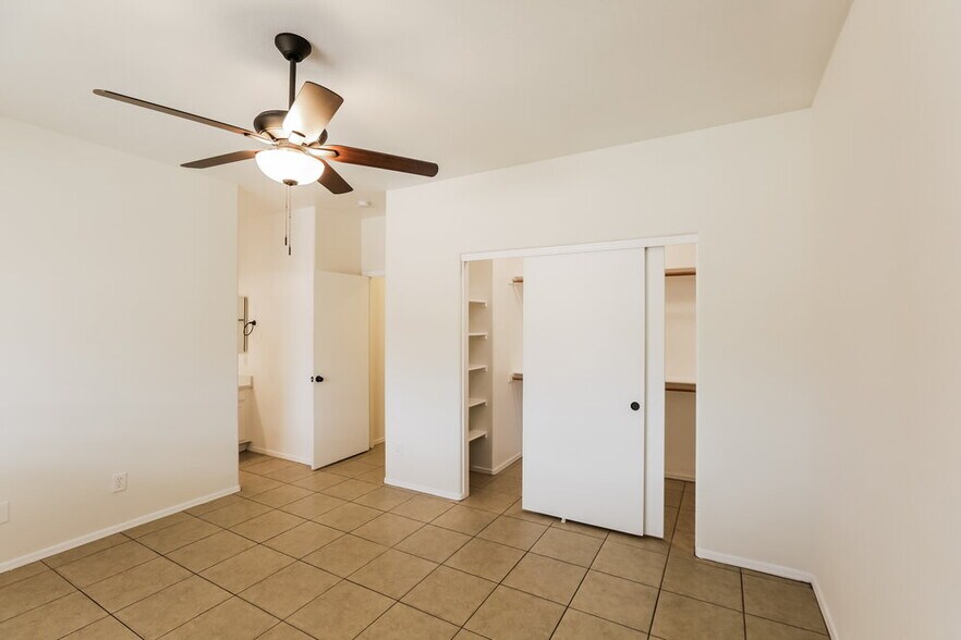 Building Photo - 11222 W Almeria Rd