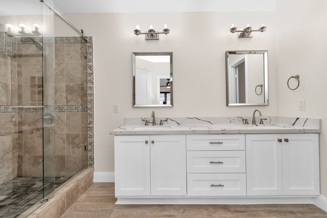 Building Photo - 3523 Colleen Woods Cir