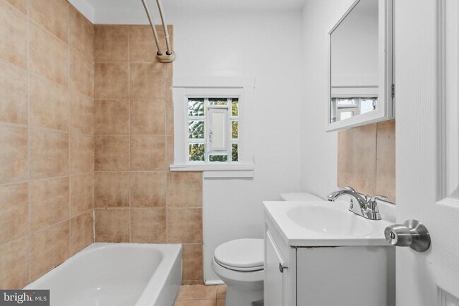 Building Photo - 3545 N 11th St