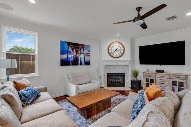 Building Photo - 11500 Emerald Falls Dr