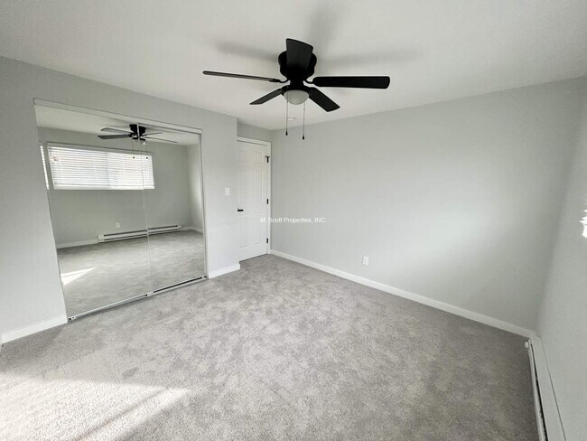 Building Photo - 3414 Woodside Dr