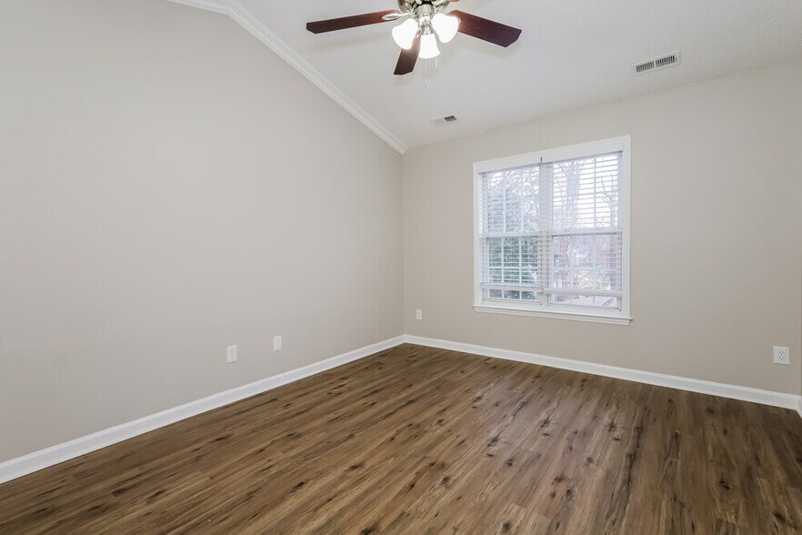 Building Photo - 124 Hocutt Dr