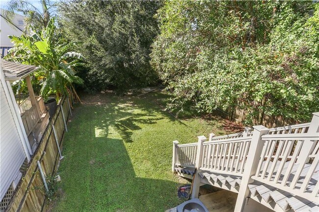 Building Photo - 6050 Laurel St