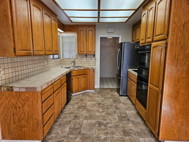 Building Photo - Spacious Willow Glen Home nestled near the end of a quiet cul-de-sac.