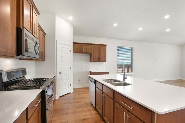 Building Photo - 8417 Yokohama Terrace