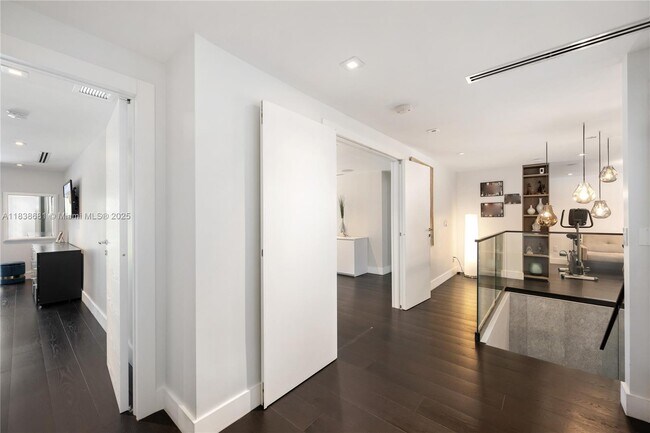Building Photo - 9465 NW 52nd Doral Ln
