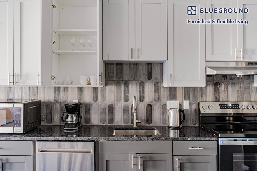 Building Photo - 3929 Landmark Ct