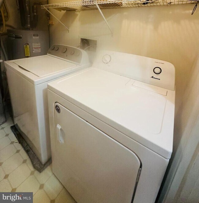 Building Photo - 118 Sparrow Rd