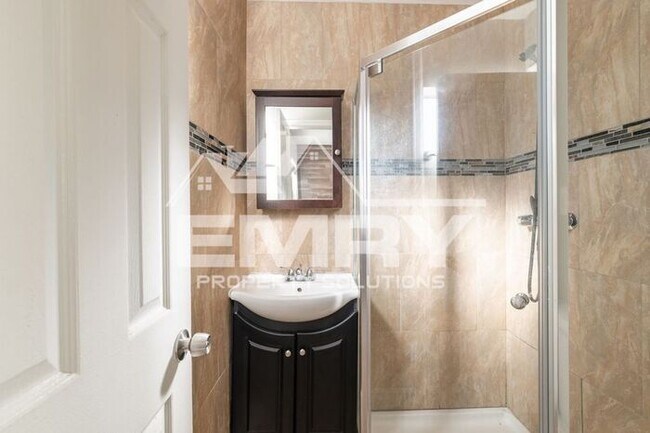 Building Photo - Cozy 1 Bed 1 Bath Home for Rent in Los Ang...