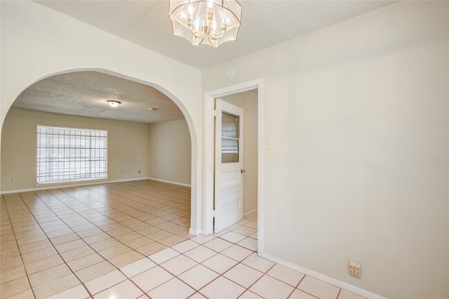 Building Photo - 9526 Balsam Ln
