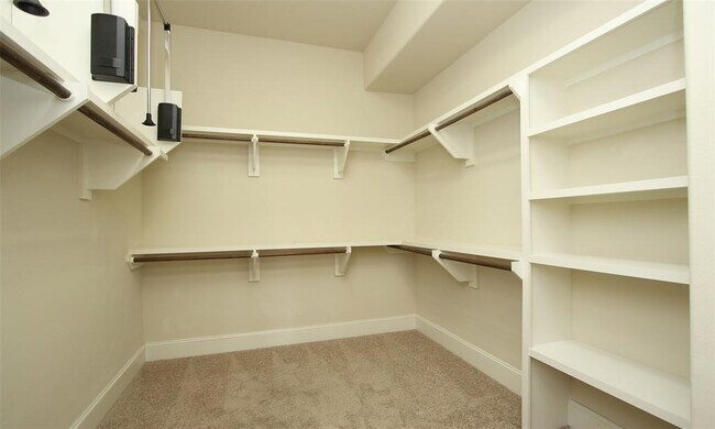 Building Photo - 2707 Cohn Garden Ln