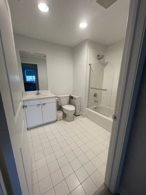 Building Photo - 10 Aragon Ave