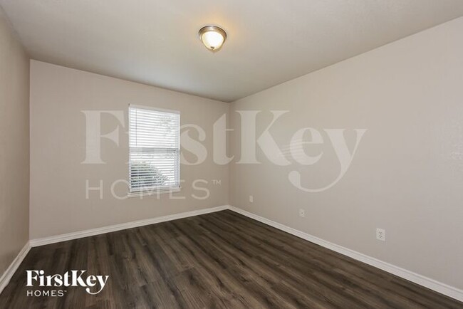Building Photo - 13536 Vida Ln