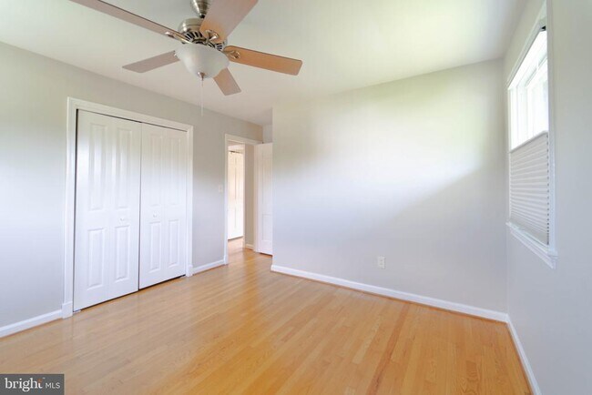 Building Photo - 610 Valley Brook Dr