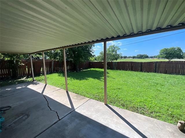 Building Photo - 1705 Huntington Dr