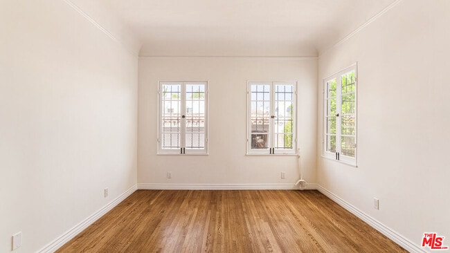 Building Photo - 1063 S Genesee Ave