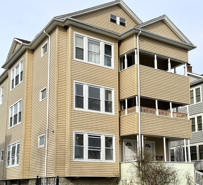 Primary Photo - "Charming 3-Bedroom Apartment in Worcester...