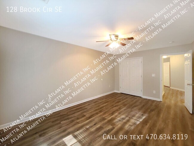Building Photo - 128 Brook Cir SE