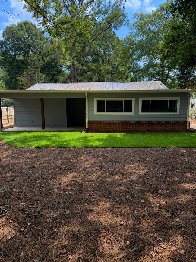 Building Photo - 358 W Drake Ave