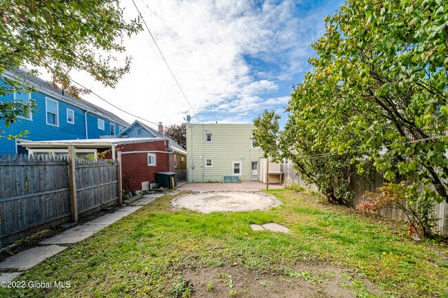 Building Photo - 2316 4th Ave