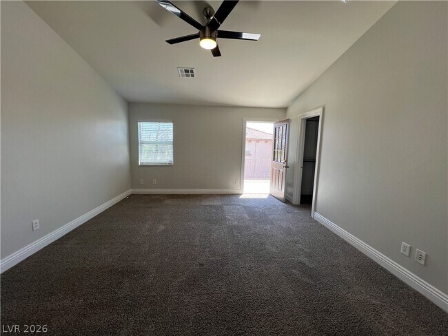 Building Photo - 9460 Glendora Valley St