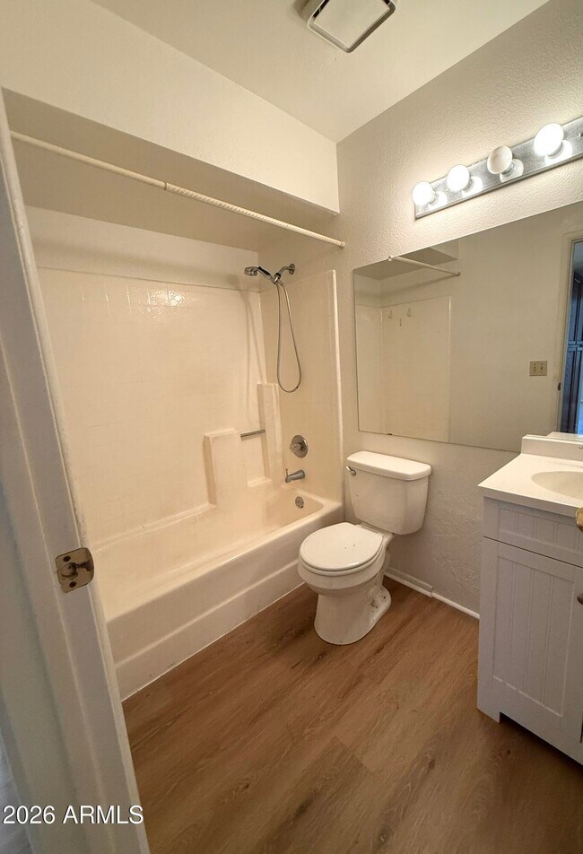 Building Photo - 2020 W Union Hills Dr