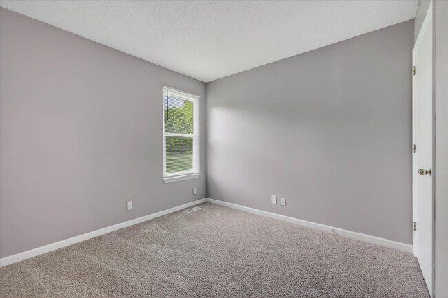 Building Photo - 91 Grassmire Dr