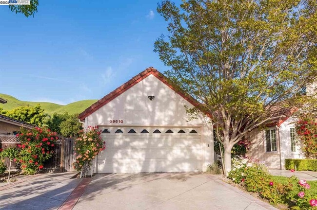 Building Photo - 39610 Benavente Ave