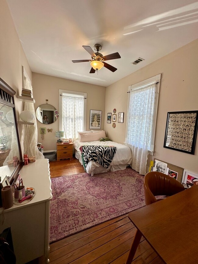 Building Photo - 3 BED | 2.5 BATH | WRAP AROUND PORCHES | MIDTOWN