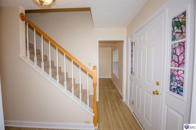 Building Photo - 1802 Oriole Dr