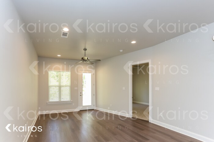 Building Photo - 15713 Boothy Ln