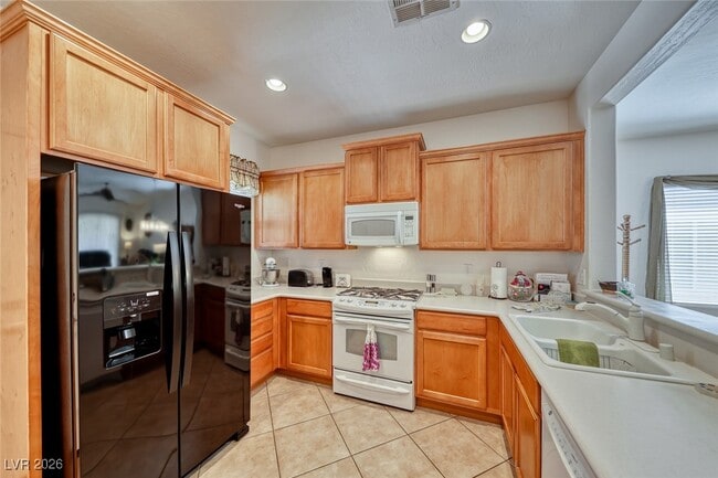 Building Photo - 6159 Isola Peak Ave