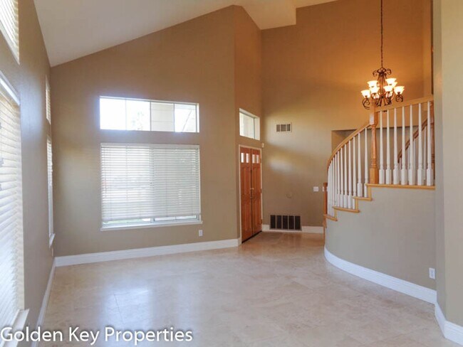 Building Photo - Well-appointed home in the Whelan Ranch co...