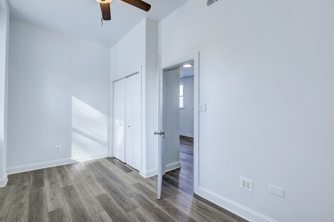 Building Photo - 224 Lemont St