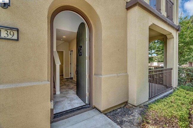 Building Photo - 1139 Genco Terrace