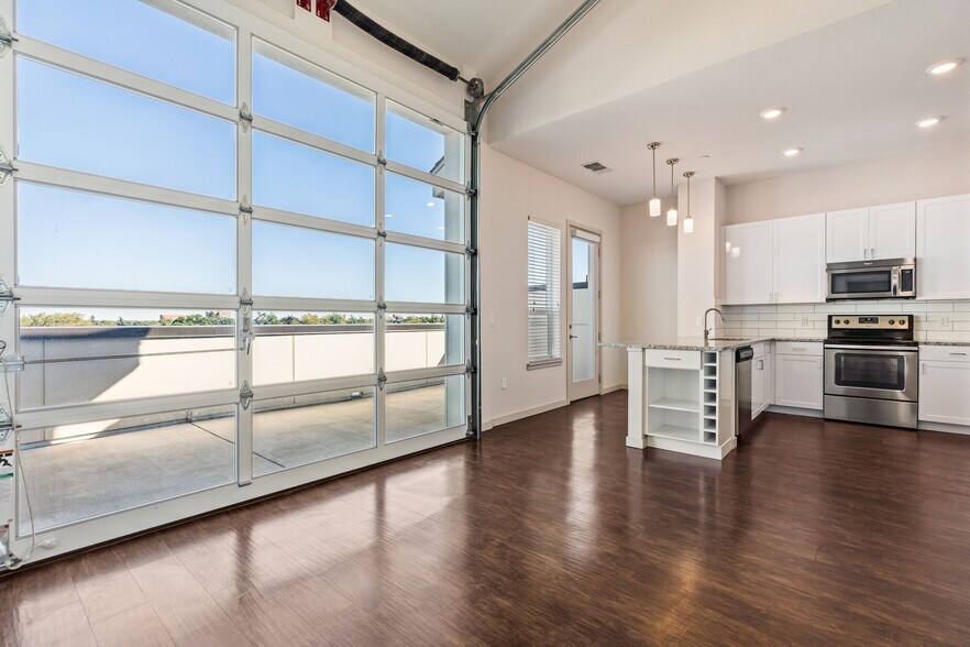 Primary Photo - VENUE ON 16TH