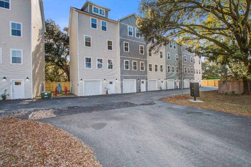 Building Photo - 2161 W Jimtown Dr