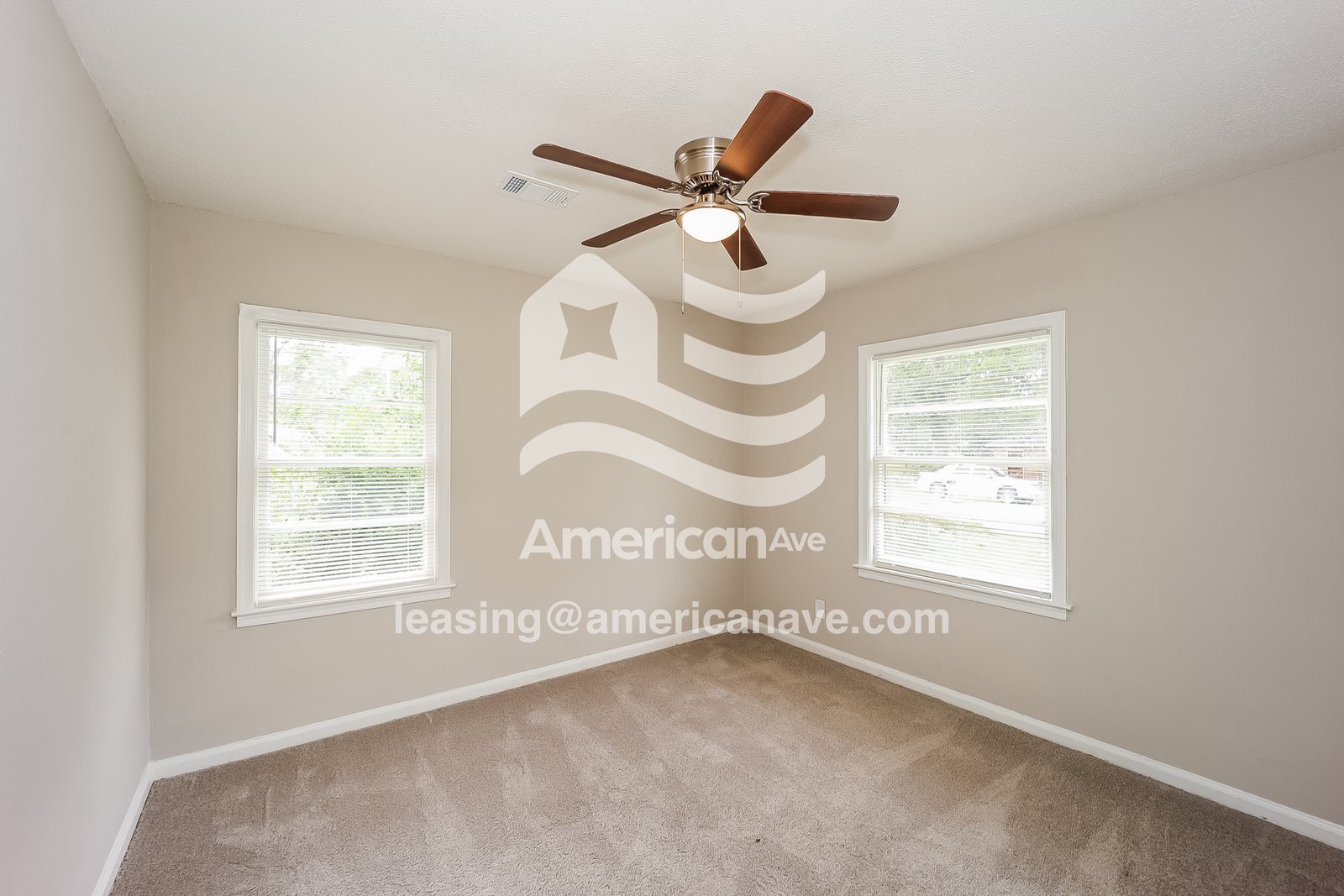 Building Photo - 4016 Singer Dr
