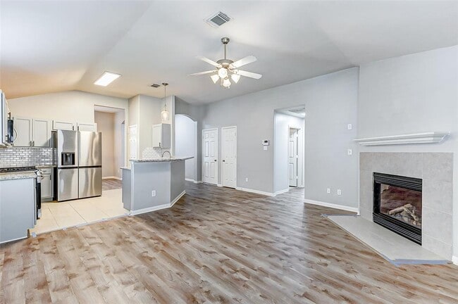 Building Photo - 25331 Clover Ranch Dr