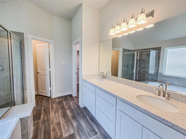 Building Photo - 3068 Sunmoon Ln