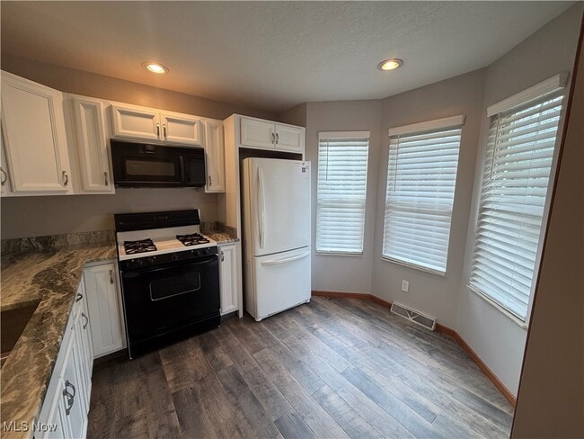 Building Photo - 6913 Tippecanoe Rd