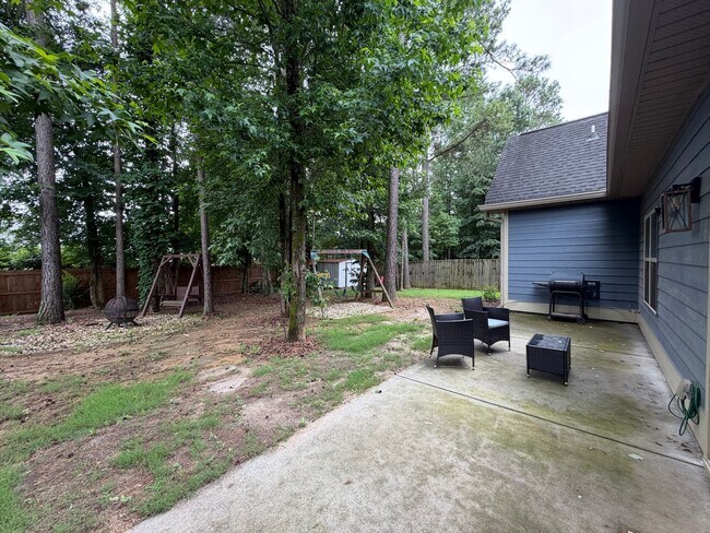 Building Photo - Nice 3/2 House with Bonus in Shannon- $2,850
