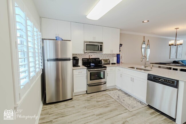 Building Photo - Fully Furnished 2 Bedroom Townhome in North Myrtle Beach