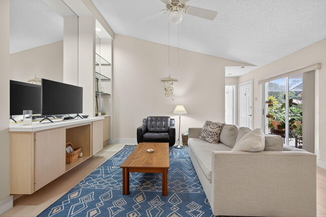 Building Photo - 502 Silverleaf Oak Ct
