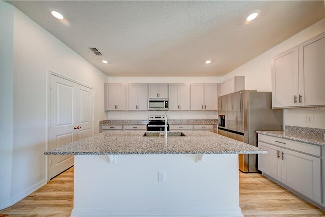 Building Photo - 16300 Winding Preserve Cir