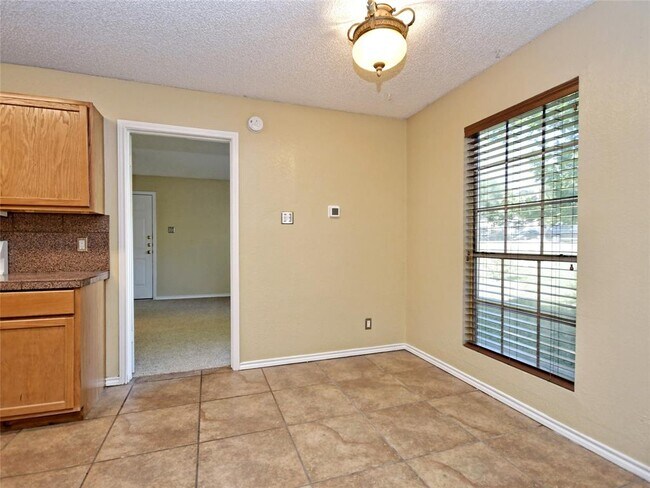 Building Photo - 415 Fantail Loop