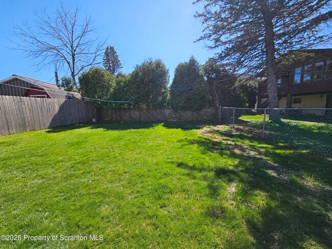 Building Photo - 806 Washington St