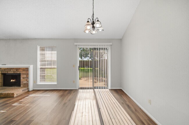 Building Photo - 2819 Kettle Run Dr